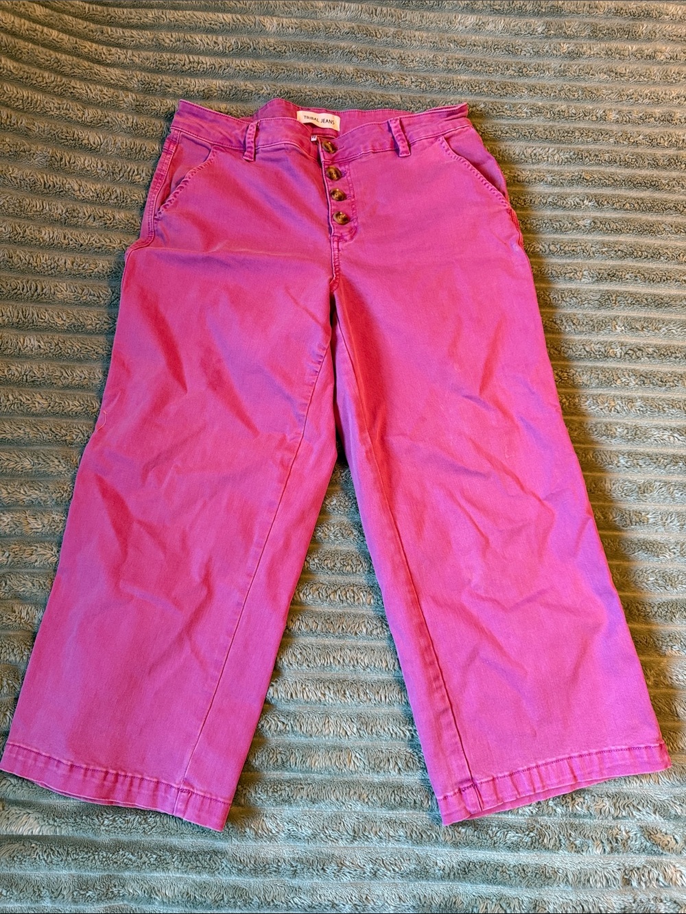 Women’s Cropped Pink Button-Fly Jeans